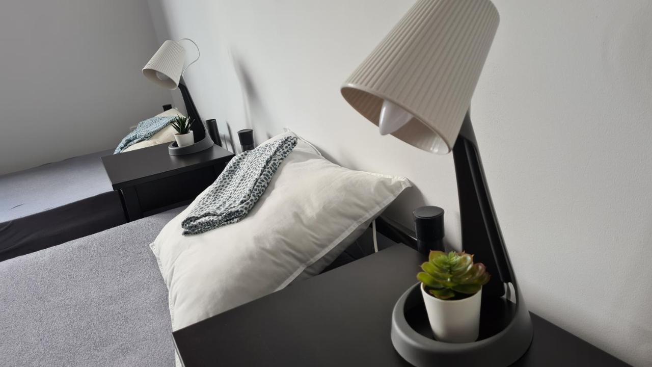 Urocze Apartamenty Na Wsi Goledzinow Exterior foto