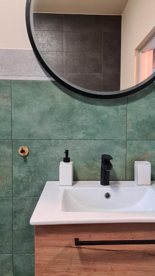 Urocze Apartamenty Na Wsi Goledzinow Exterior foto